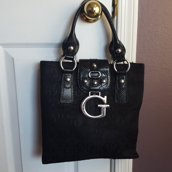 Guess Handbags - NWOT Guess bag